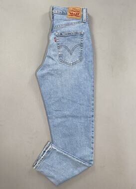 Levi's 5-Pocket Tapered Leg Stretch Denim 'High Waisted Mom Jean'. Women's 27.